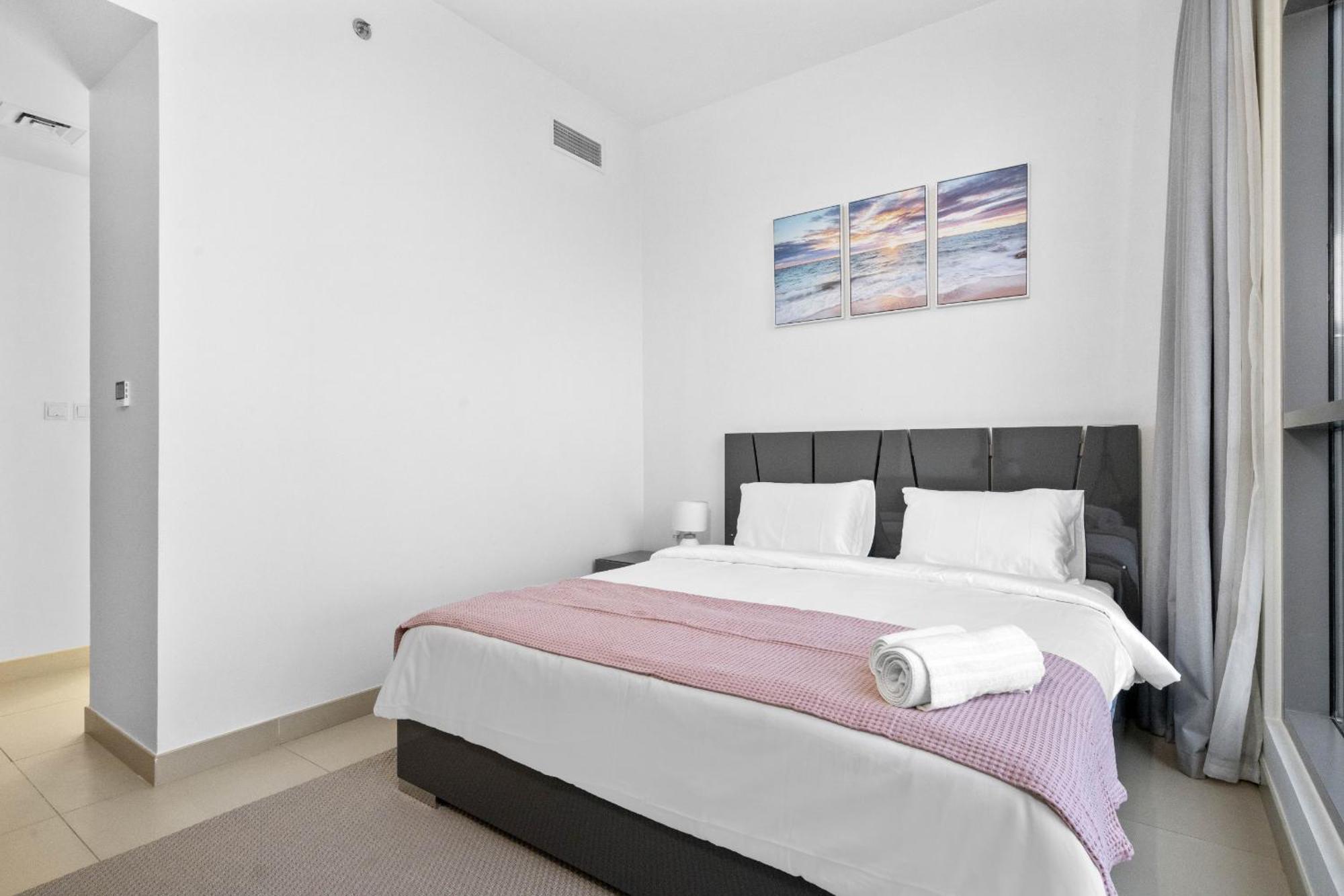 Vayk - Idyllic Two Bedroom With A Park View In Hills * Dubai